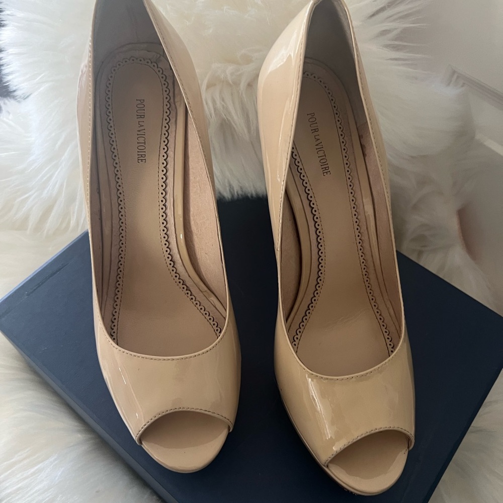 Pour La Victoria- Angelie Patent